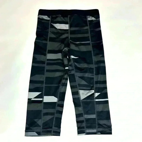 Nike Cropped Dri Fit Gym Pants Leggings Black Exercise Run Walk Hike Outdoors - Picture 2 of 6